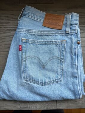 Levi's Light Blue Women’s Ankle & Cropped Jeans